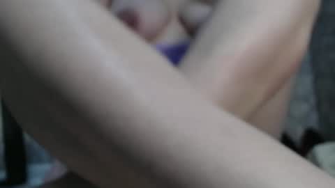 alidaalida2 online show from 12.20.25