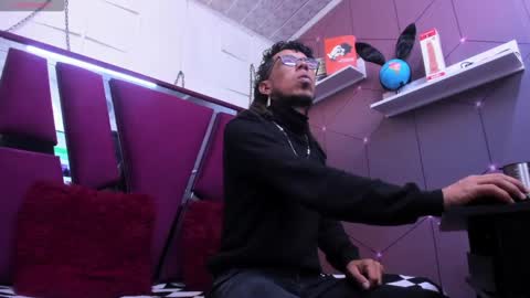 Snapshot of alien_high chatting on 09.17.25 AlienHigh FlashNigga online show from 09.17.25