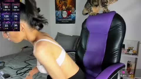 Aiko  Independent Model  online show from 09.25.25