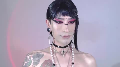     online show from 01.04.25