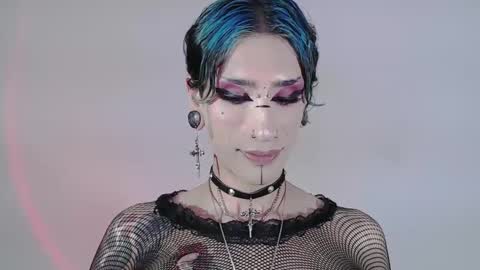     online show from 03.04.25