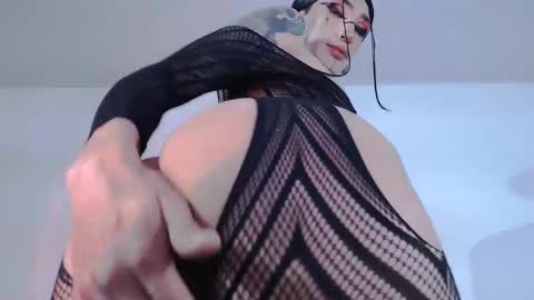     online show from 06.11.26