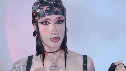     online show from 07.04.26