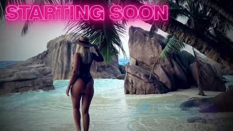 Snapshot of aliessia chatting on 10.01.25 Aliessia online show from 10.01.25