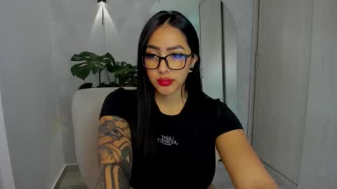 Snapshot of aliessiarose1 chatting on 03.20.26 Ali online show from 03.20.26