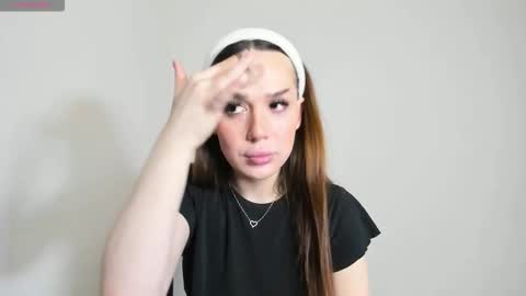 Snapshot of alina_39 chatting on 10.18.25 alina_39 online show from 10.18.25