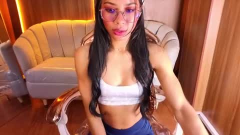 alina_b_ online show from 04.15.26