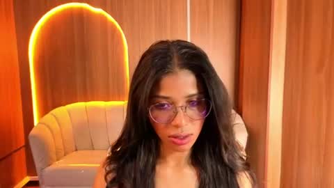 alina_b_ online show from 06.16.26