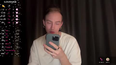 Snapshot of alina_flow chatting on 12.08.24 Alexa online show from 12.08.24