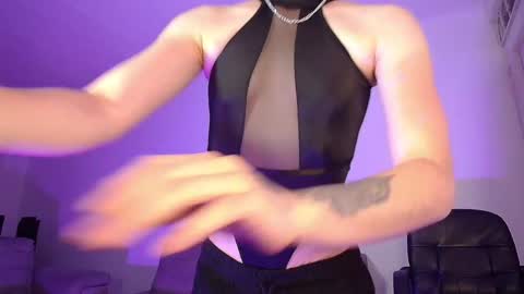 Snapshot of alina_lee01 chatting on 06.09.26 NYX online show from 06.09.26