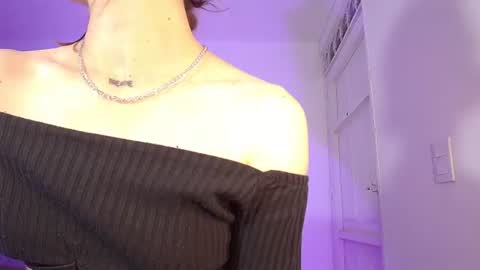 Snapshot of alina_lee01 chatting on 07.27.26 NYX online show from 07.27.26