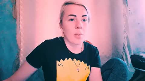 Snapshot of alinafrey_ chatting on 10.31.25 Alina online show from 10.31.25