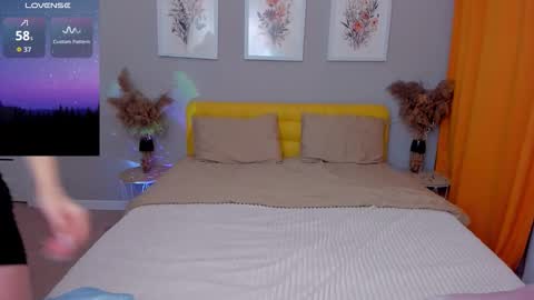 Snapshot of alinaocean chatting on 11.14.25 alinaocean online show from 11.14.25