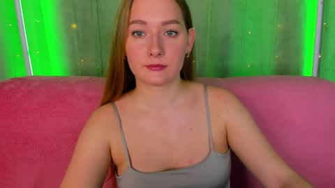 Snapshot of alinawise chatting on 03.30.26 alinawise online show from 03.30.26