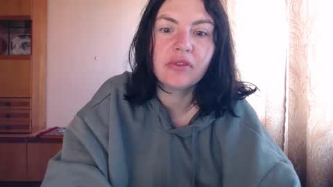Snapshot of alinaxjames chatting on 05.05.26 AlinaxJames online show from 05.05.26
