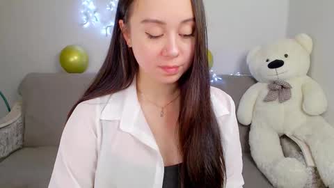 Snapshot of alinaxrose chatting on 09.23.25 AlinaXRose online show from 09.23.25