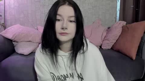 Aline Greeeen online show from 11.10.25