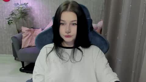 Aline Greeeen online show from 04.26.26