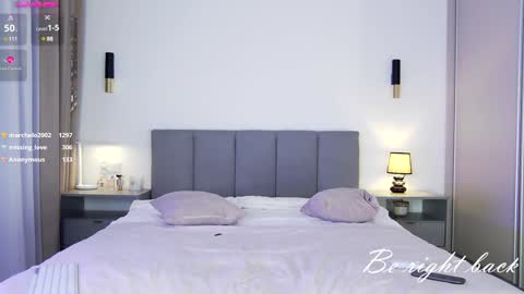 Alisa but you can call me Molli  online show from 12.14.24