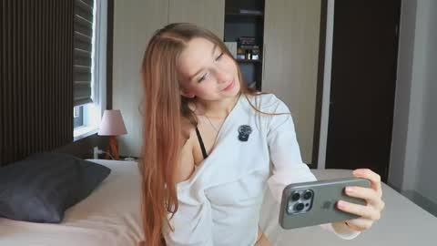 Alice                                   Fansly Alisa01 online show from 05.13.26