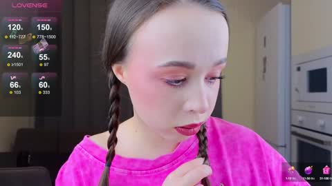 Snapshot of alise_kitty chatting on 01.04.25 alise online show from 01.04.25