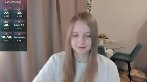 Snapshot of alisha_ley chatting on 05.27.26 Alya online show from 05.27.26