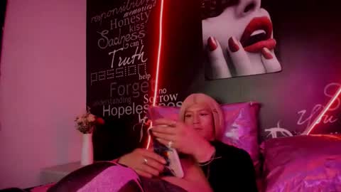 Snapshot of alishaa_nixx chatting on 09.22.25 alishaa_nixx online show from 09.22.25