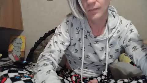 Snapshot of alishaluv chatting on 11.04.25 Alisha online show from 11.04.25