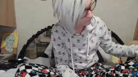 Snapshot of alishaluv chatting on 11.06.25 Alisha online show from 11.06.25