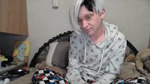 Snapshot of alishaluv chatting on 11.11.25 Alisha online show from 11.11.25