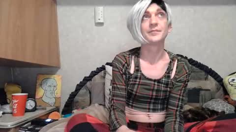 Snapshot of alishaluv chatting on 11.16.25 Alisha online show from 11.16.25