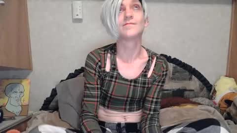 Snapshot of alishaluv chatting on 11.22.25 Alisha online show from 11.22.25