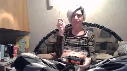 Snapshot of alishaluv chatting on 11.26.25 Alisha online show from 11.26.25