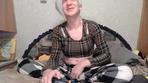 Snapshot of alishaluv chatting on 11.27.25 Alisha online show from 11.27.25