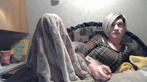 Snapshot of alishaluv chatting on 12.04.25 Alisha online show from 12.04.25