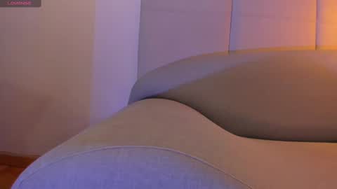 Snapshot of alishapalmer chatting on 02.10.25 online show from 02.10.25