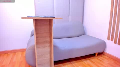 Snapshot of alishapalmer chatting on 11.12.25 online show from 11.12.25