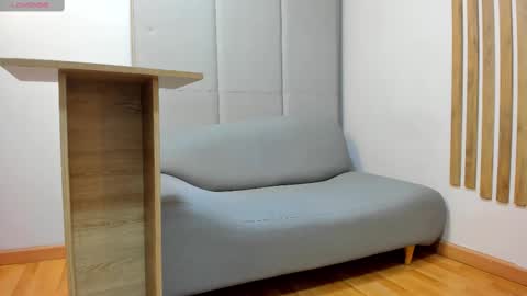 Snapshot of alishapalmer chatting on 11.24.25 online show from 11.24.25