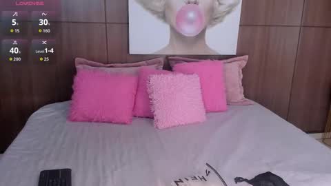 Snapshot of alishasummer chatting on 12.04.25 Ali online show from 12.04.25