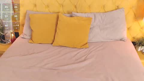 Snapshot of alishaweir chatting on 03.08.26 Luna online show from 03.08.26