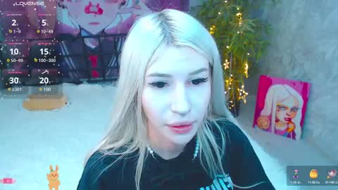 Snapshot of alison_moonlight chatting on 02.14.25 Alison online show from 02.14.25