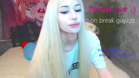 Snapshot of alison_moonlight chatting on 09.09.25 Alison online show from 09.09.25