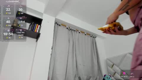 Snapshot of alison_thomas1 chatting on 03.03.26 alison online show from 03.03.26