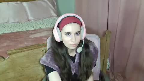 Snapshot of alisonfieldsxo chatting on 02.13.26 Alison Fields online show from 02.13.26