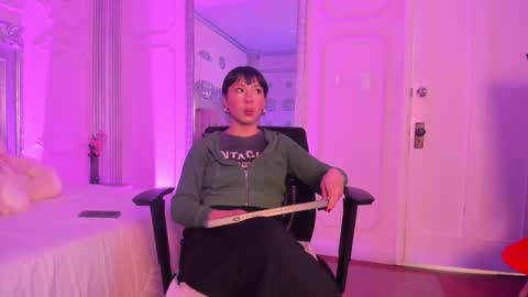 Alison Fishert online show from 01.06.25