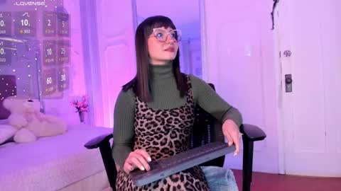 Alison Fishert online show from 10.20.25