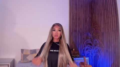 Alison Moon  online show from 01.17.25