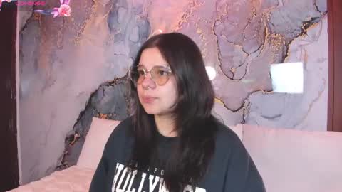 Mia online show from 08.06.26