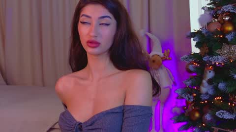 Snapshot of alissa_foxx chatting on 12.18.24 alissa_foxx online show from 12.18.24