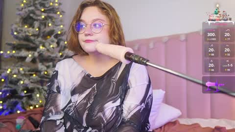 Snapshot of alissa_styles chatting on 01.10.25 Alissa online show from 01.10.25